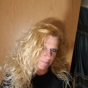 Meet your Posher, Donia